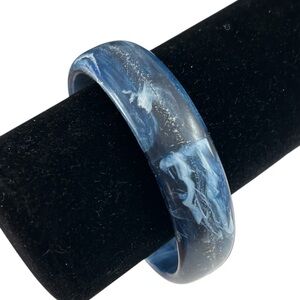 Blue Denim White Swirl Plastic 3” Bangle Bracelet Womens Vintage 1980s Preowned